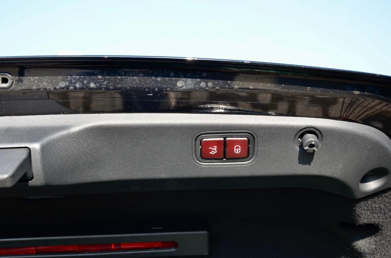 MERCEDES-BENZ CLS 400 COUPE PREMIUM PLUS 4MATIC 340cv AUTO, SERVICE MERCEDES, UFF ITALIANA, TETTO, BURMESTER, MULTIBEAM, RETROCAMERA, PELLE, PERMUTE