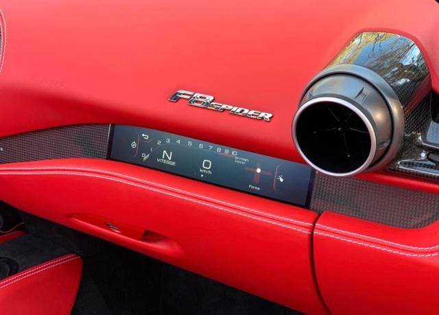 FERRARI F8 Spider "SPEDIZIONE SU RICHIESTA IN TUTTO IL MONDO"