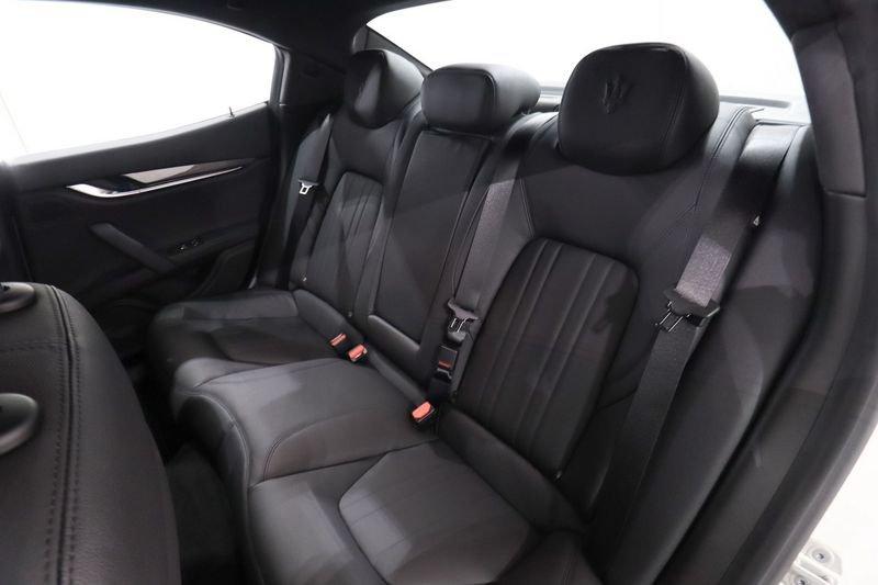 Maserati Ghibli 330 CV MHEV GT Ultima