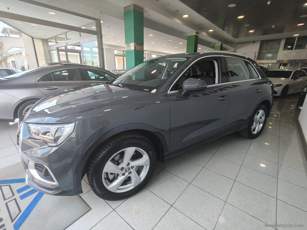 AUDI Q3 40 TDI quattro S tr. Business Adv.