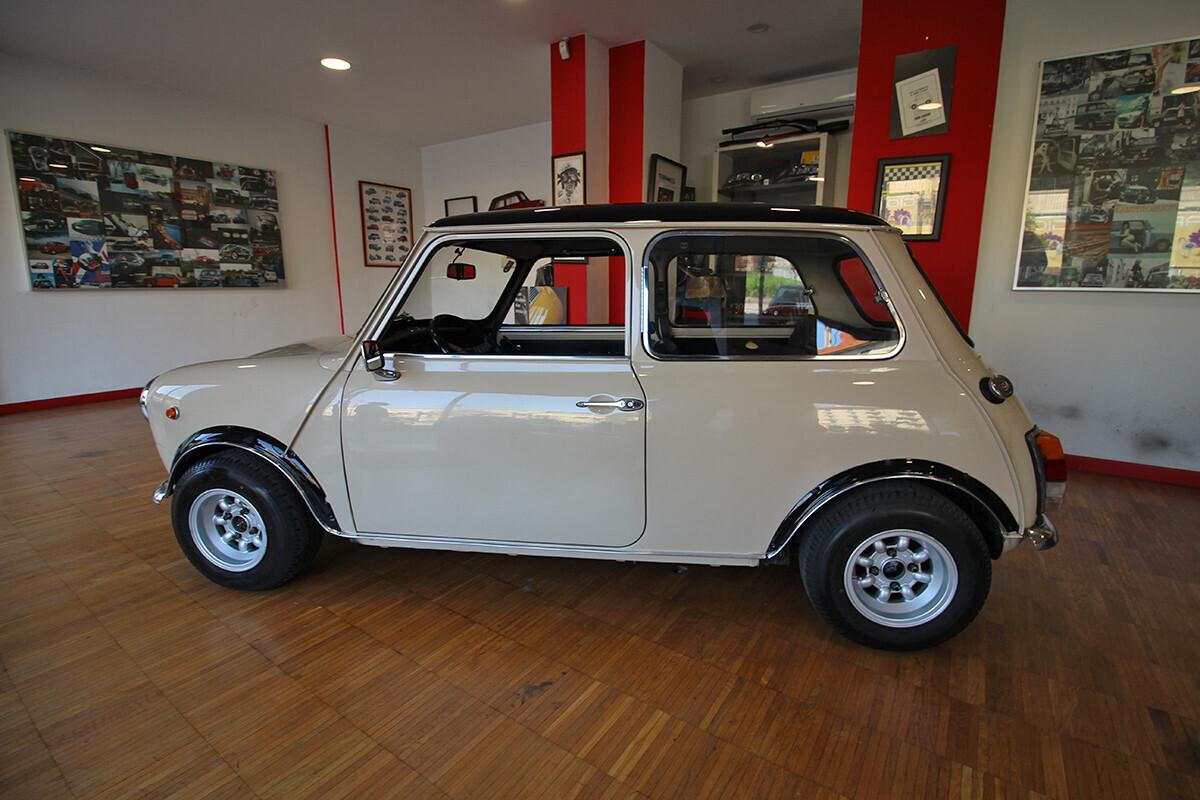 Innocenti Mini Cooper 1000 “VETRONE” B39/1 (1970)