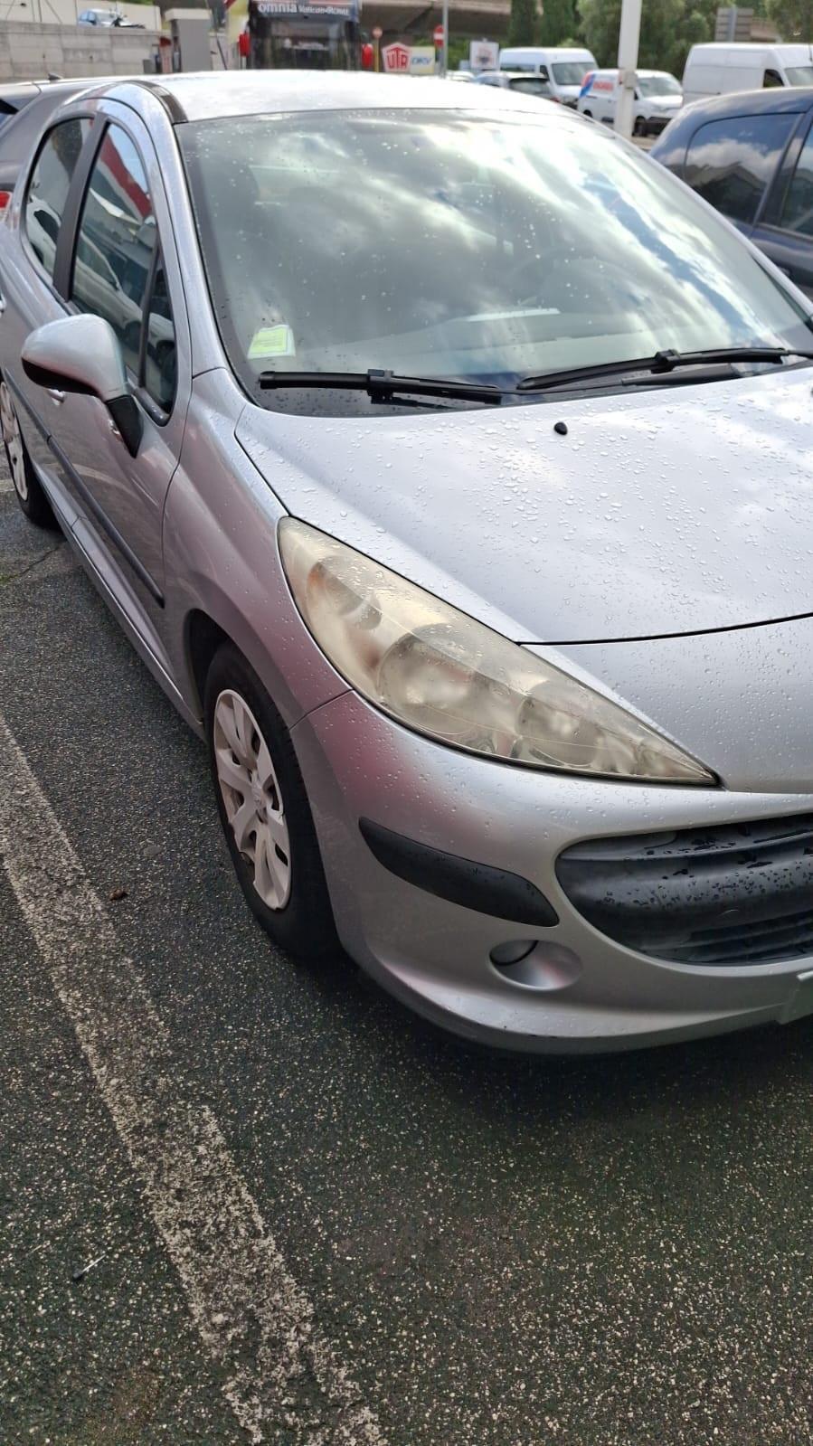 Peugeot 207 1.4 8V 75CV 5p. ONE Line