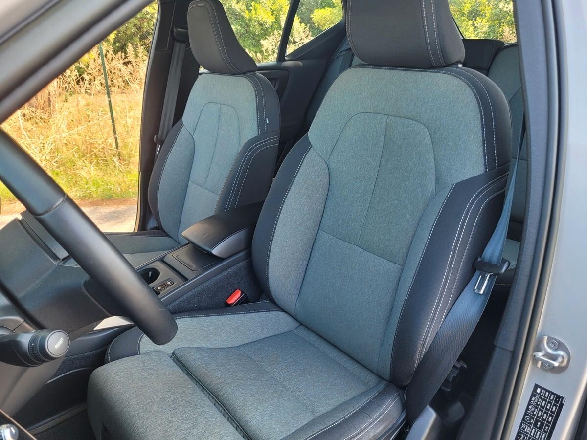 Volvo XC40 B3 automatico Core