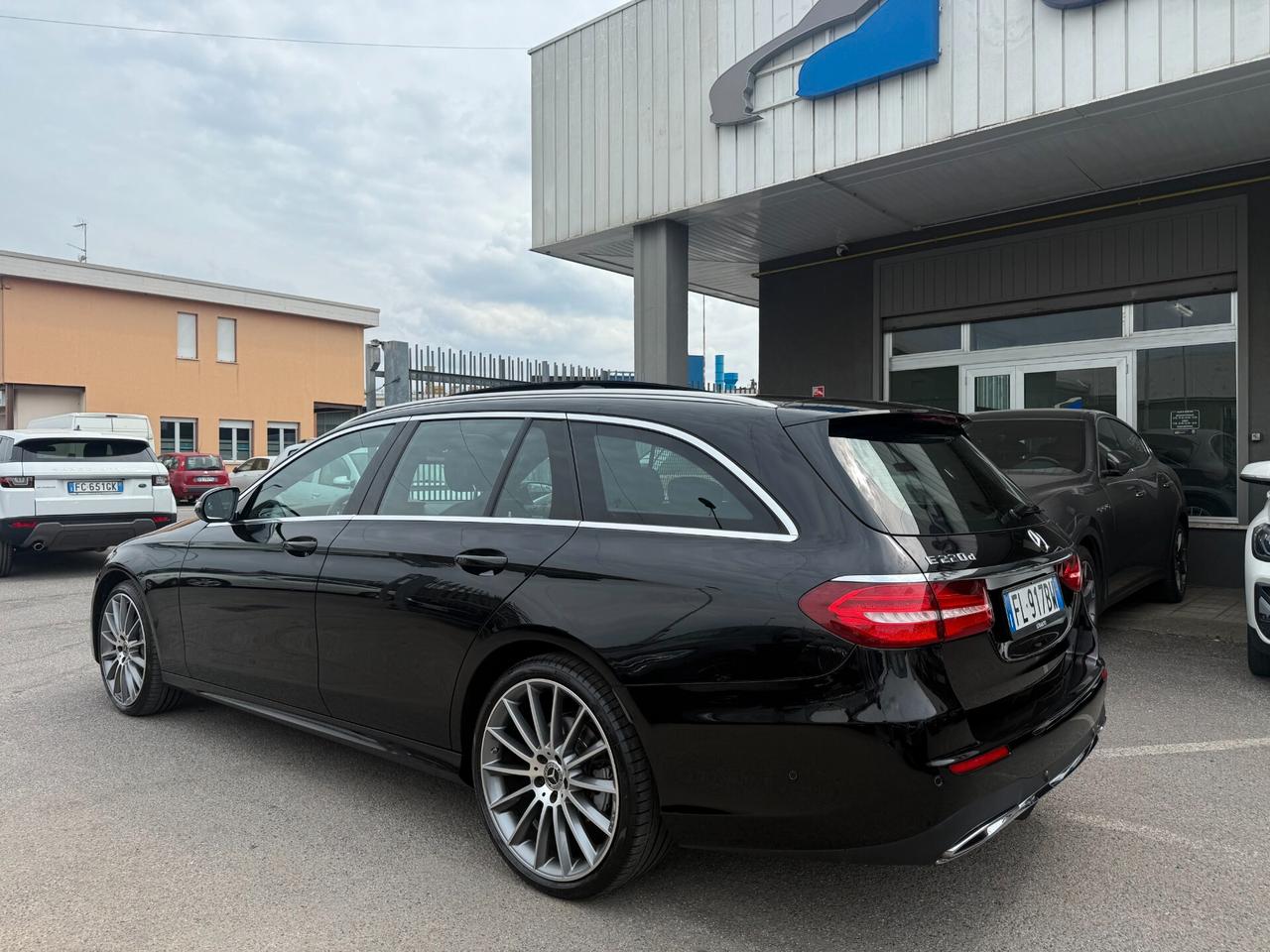 Mercedes-Benz E 220 d Premium Plus AMG/ TETTO PANORAMICO