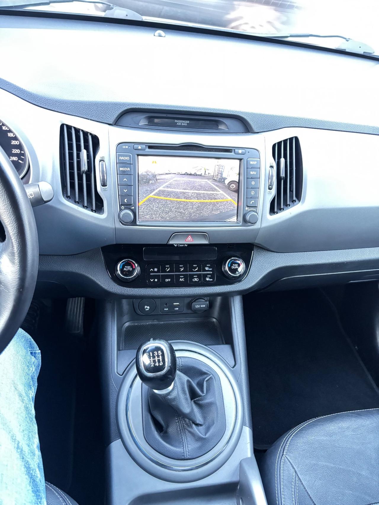 Kia Sportage 1.7 CRDI VGT 2WD high tech