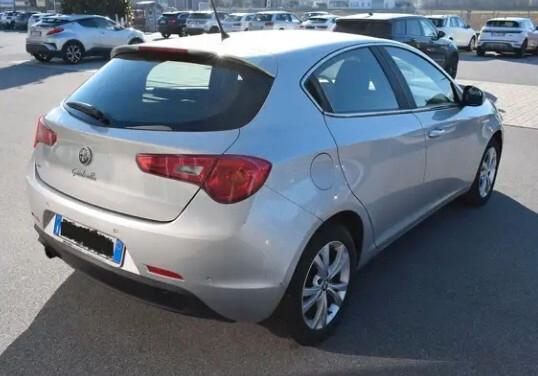 Alfa Romeo Giulietta 1.6 JTDm-2 105 CV Distinctive