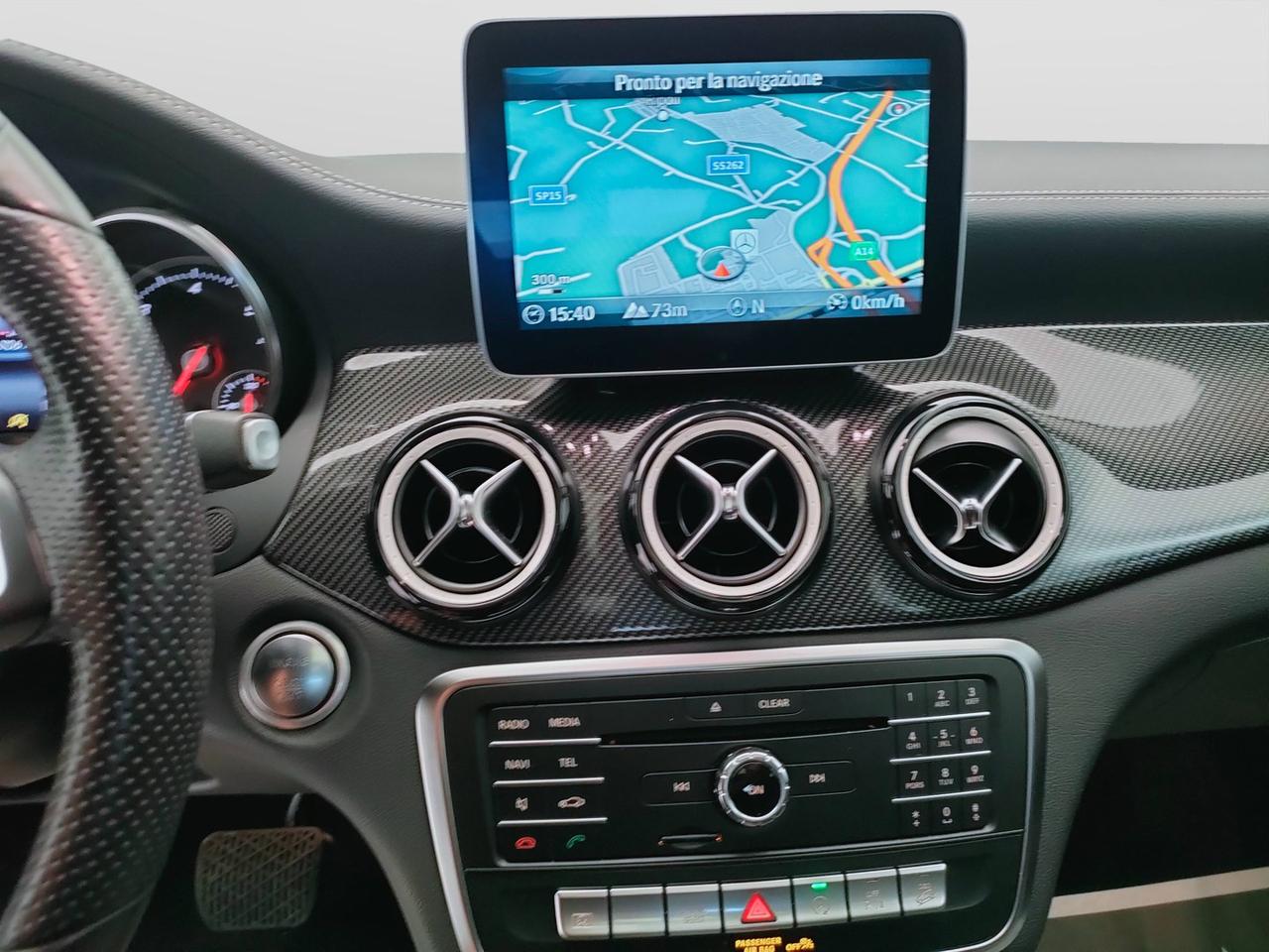 Mercedes-Benz GLA-X156 2017 - GLA 200 d Night Edition 4matic auto