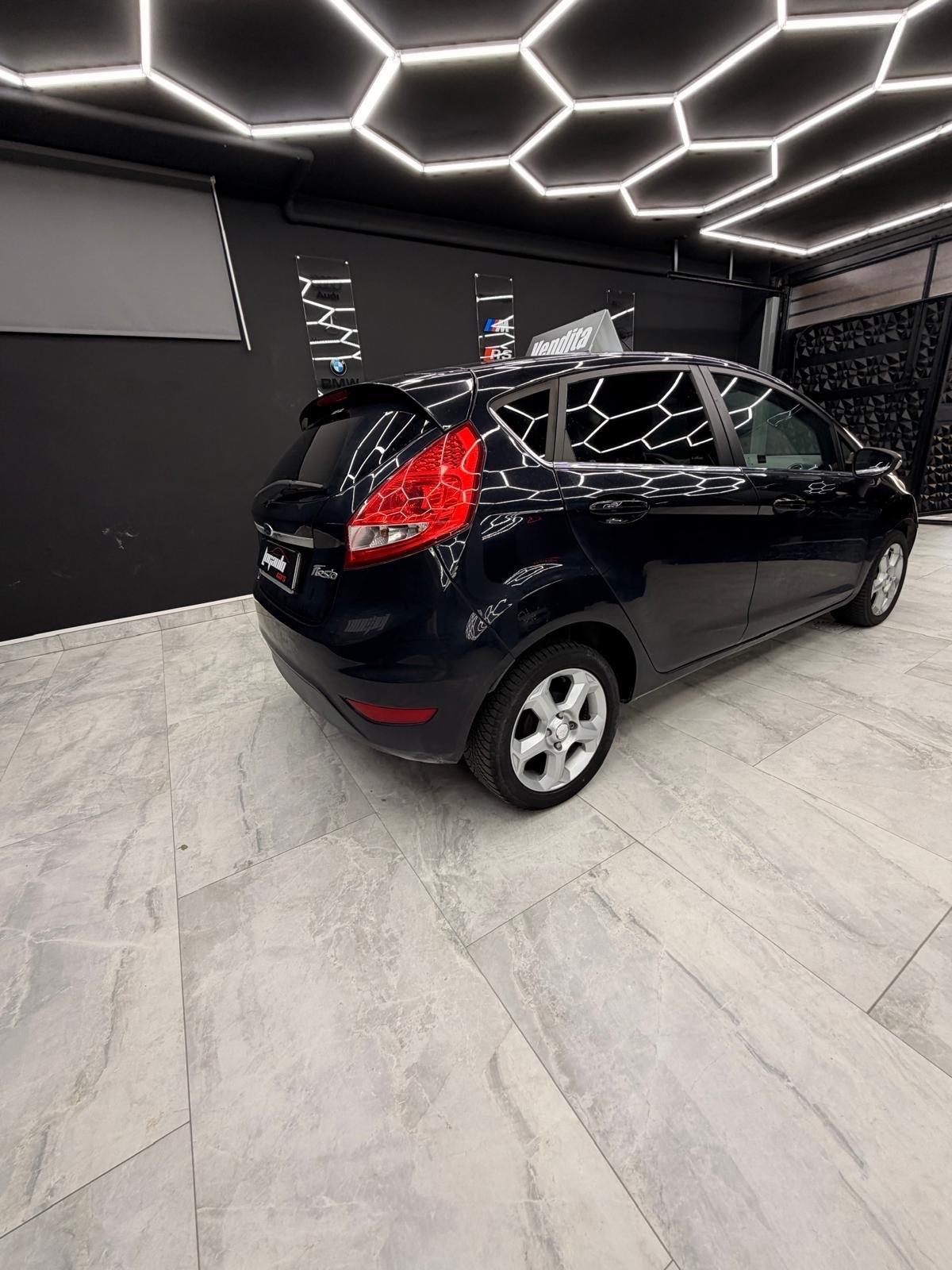 Ford Fiesta 1.4 3 porte Bz.- GPL Titanium