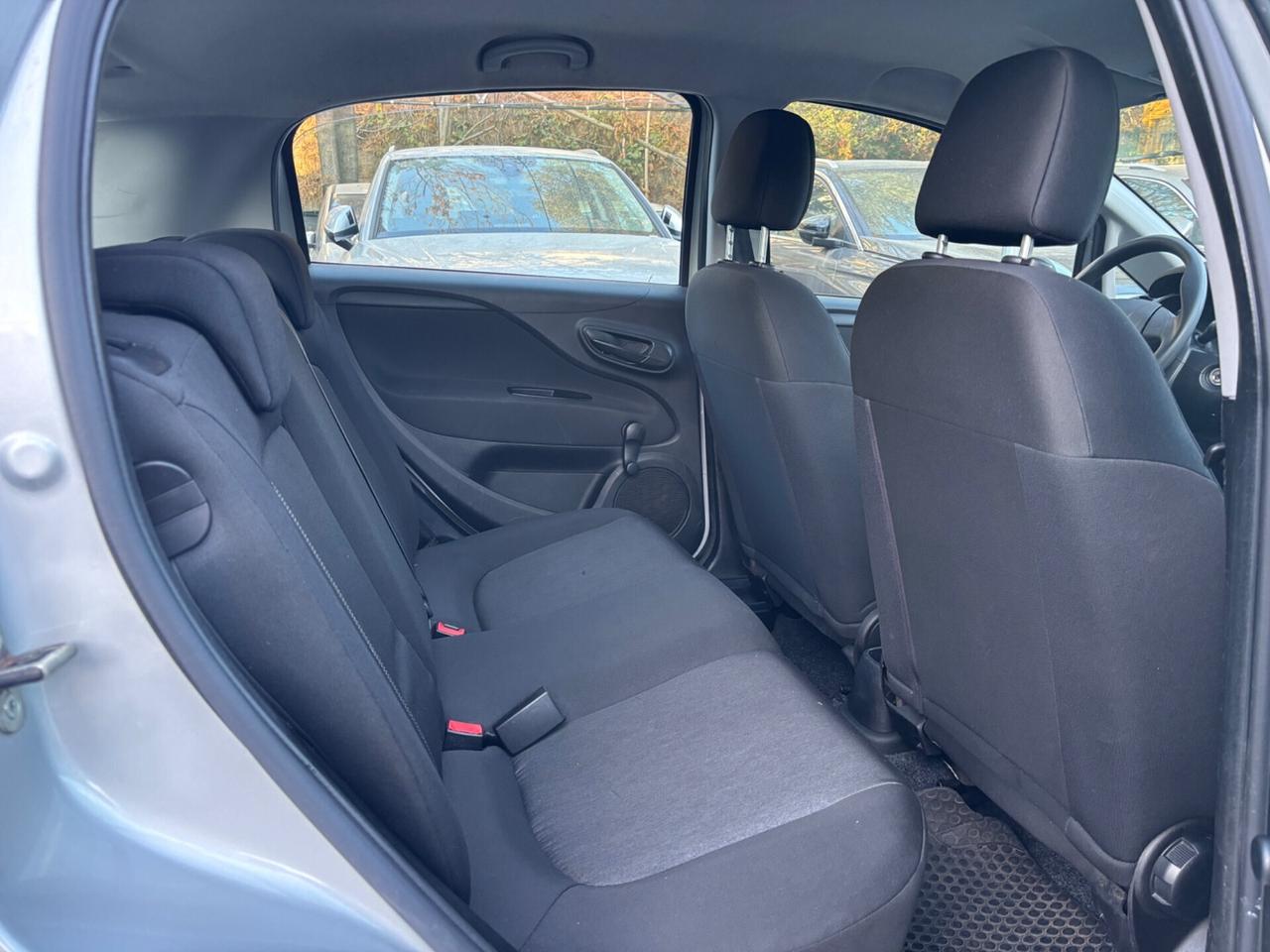 Fiat Punto 1.4 8V 5 porte METANO Lounge OK NEOPATENTATI