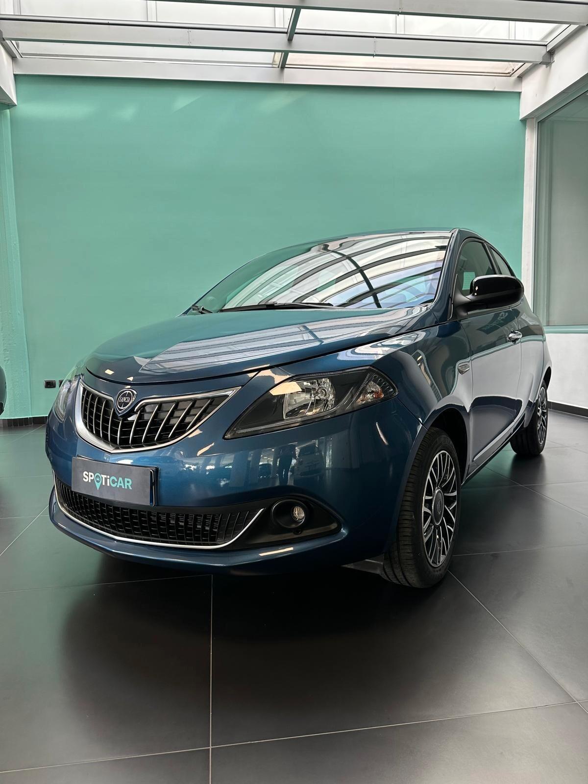 Lancia Ypsilon 1.0 FireFly 5 porte S&S Hybrid Platino