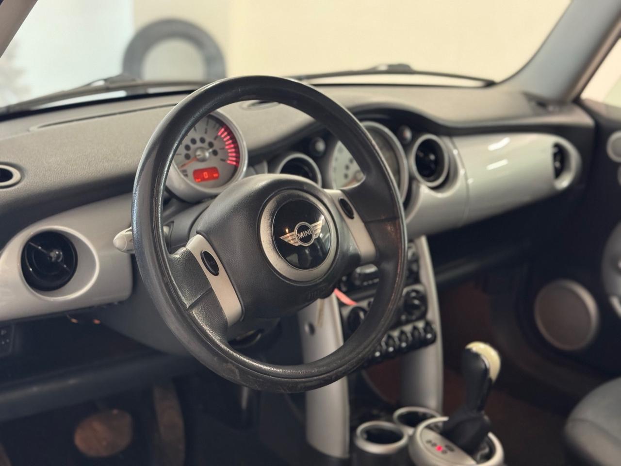 Mini Cooper 1.6 Park Lane Automatica
