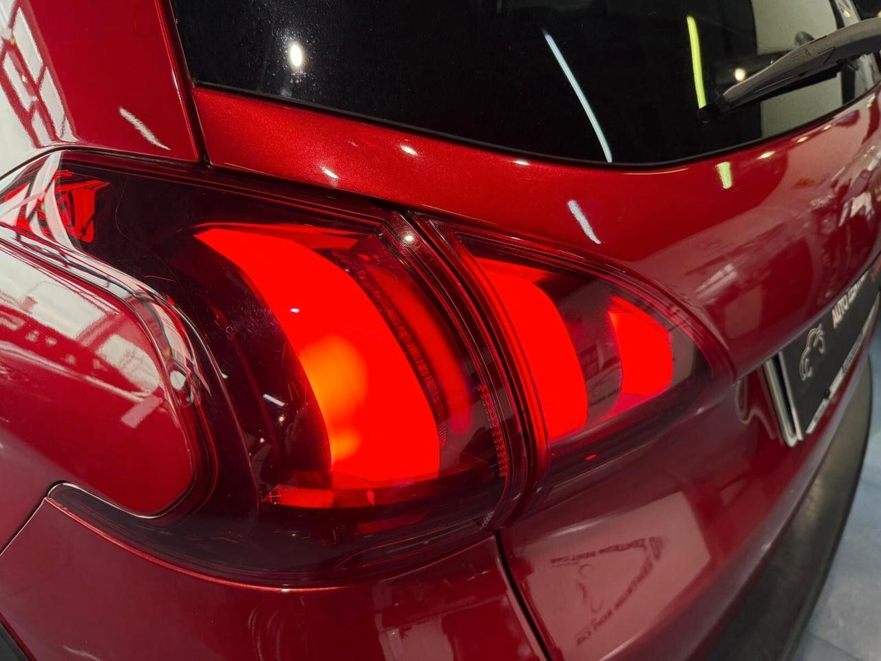Peugeot 2008 BlueHDi 100 Allure