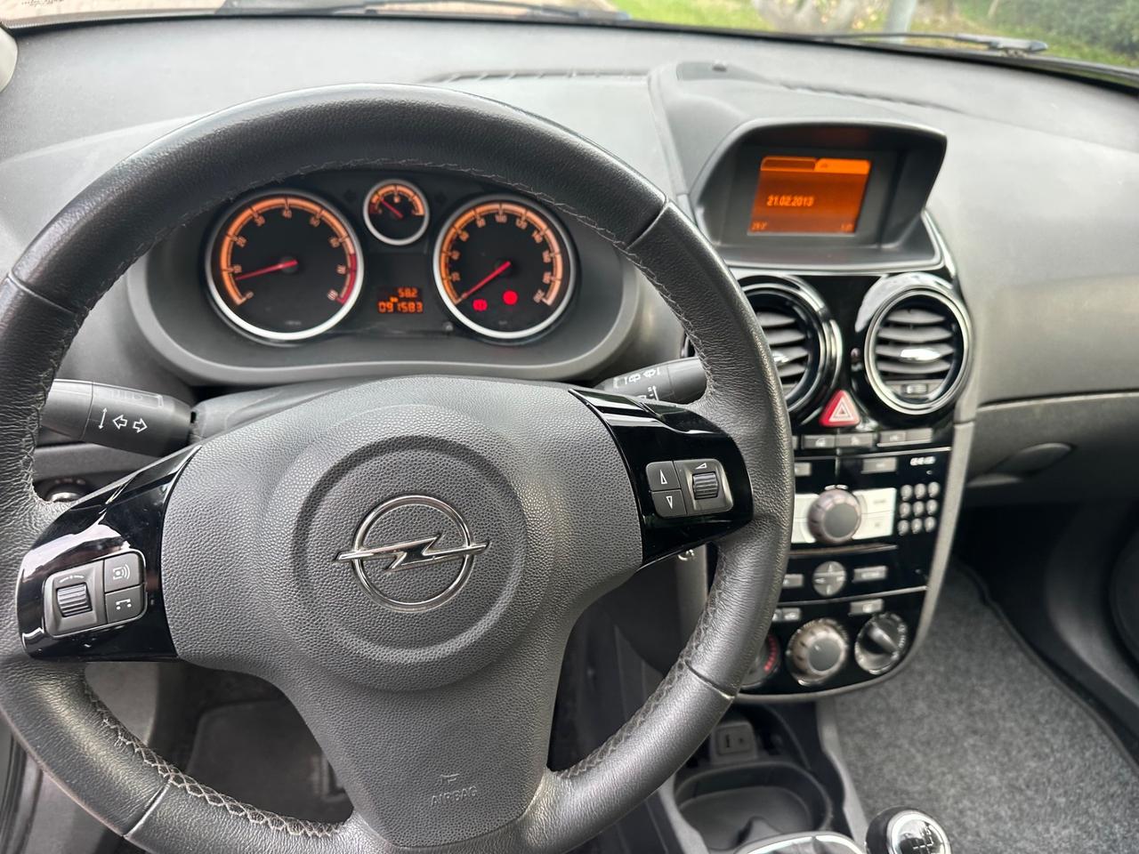 Opel Corsa 1.2 benz/GPL 2013 NEOPATENTATI