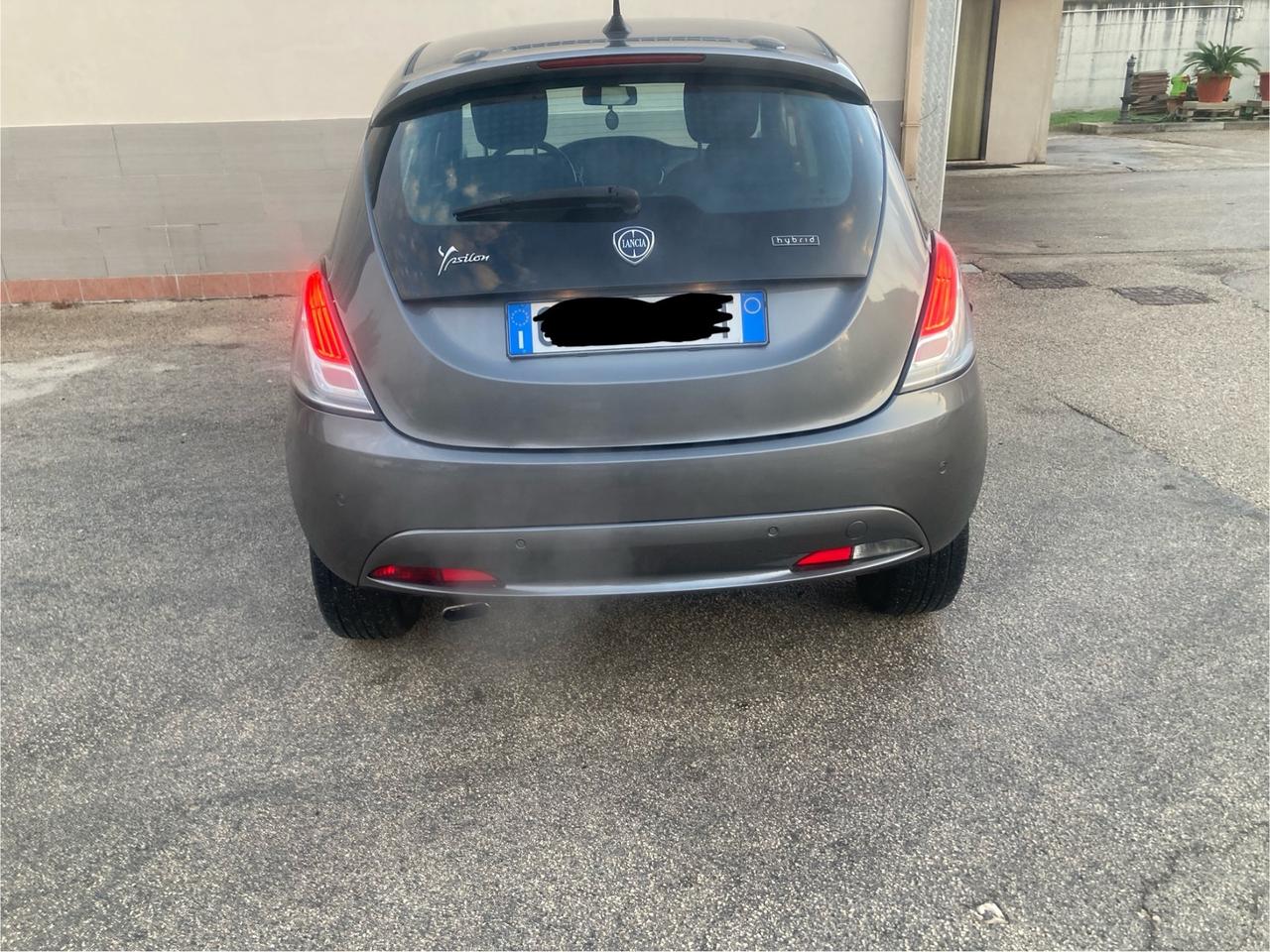 Lancia Ypsilon 1.0 FireFly 5 porte S&S Hybrid Gold