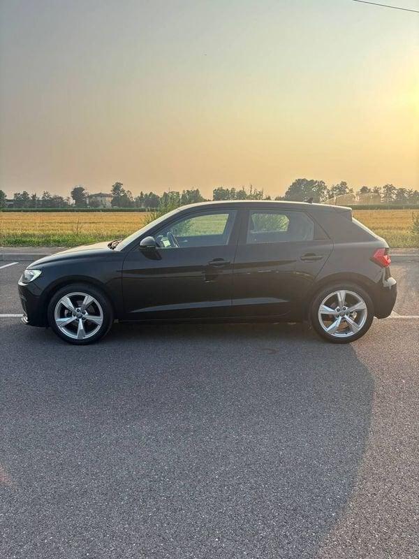 Audi A1 NEOP. BOOK SERVICE AUDI