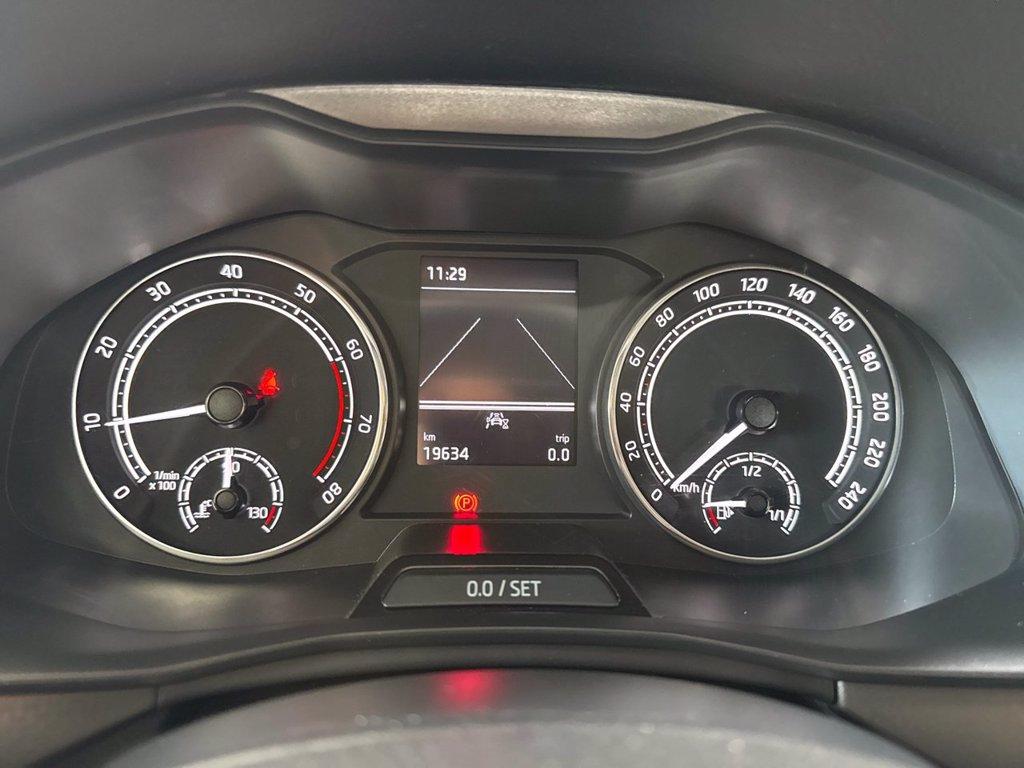 SKODA Kamiq 1.0 tsi black dots 95cv del 2023