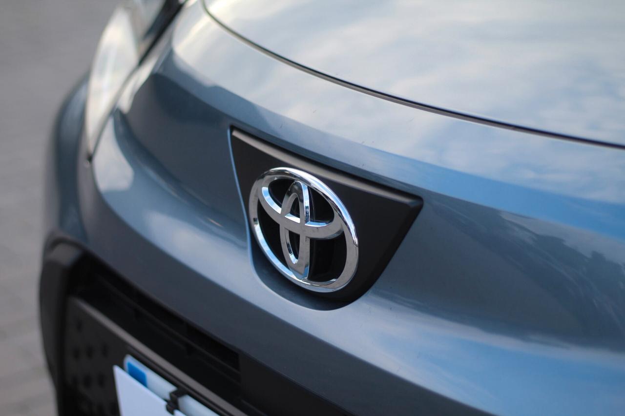 Toyota Aygo X CROSS 1.0 ACTIVE LOOK | GAMMA IN PRONTA CONSEGNA