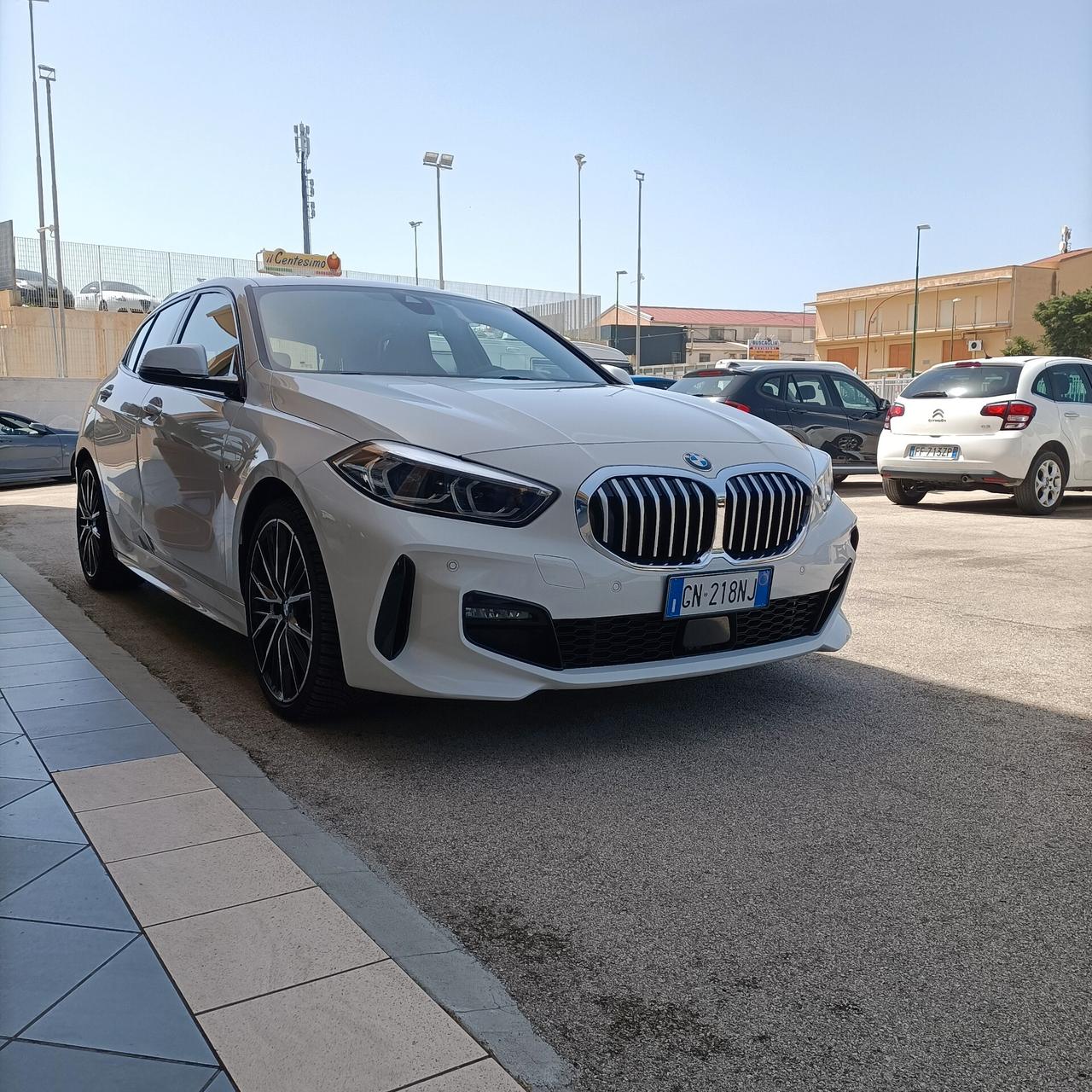 Bmw 118 118d 5p. Msport