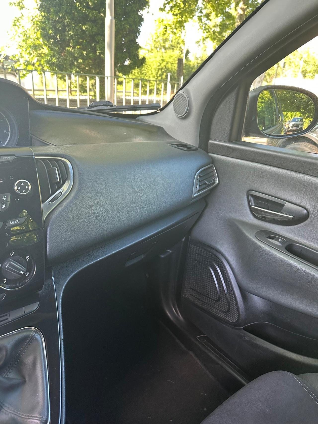 Lancia Ypsilon 1.3 MJT 16V 95 CV 5 porte S&S Platinum