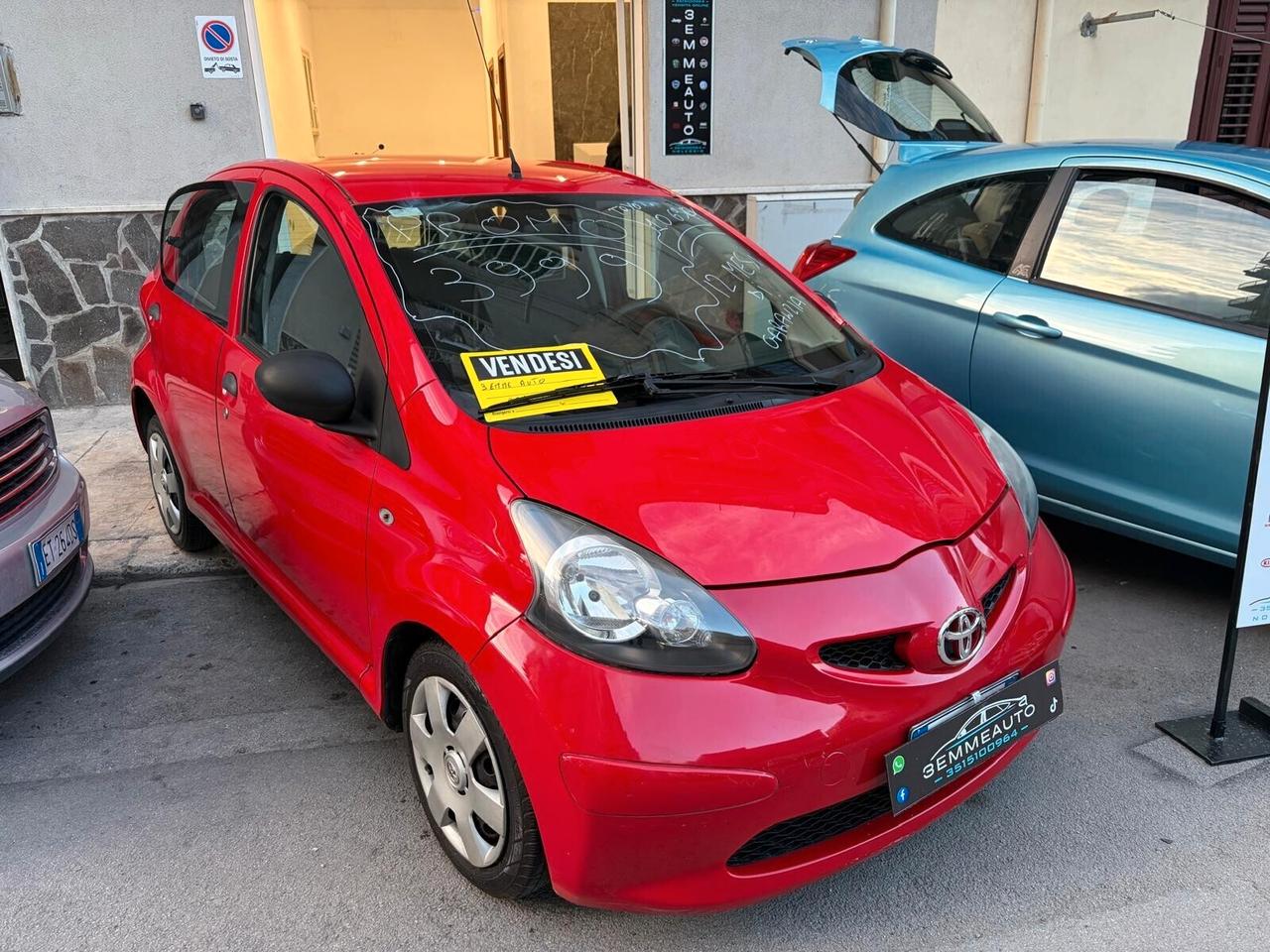 Toyota Aygo 1.0 5 porte Now 12 MESI DI GARANZIA