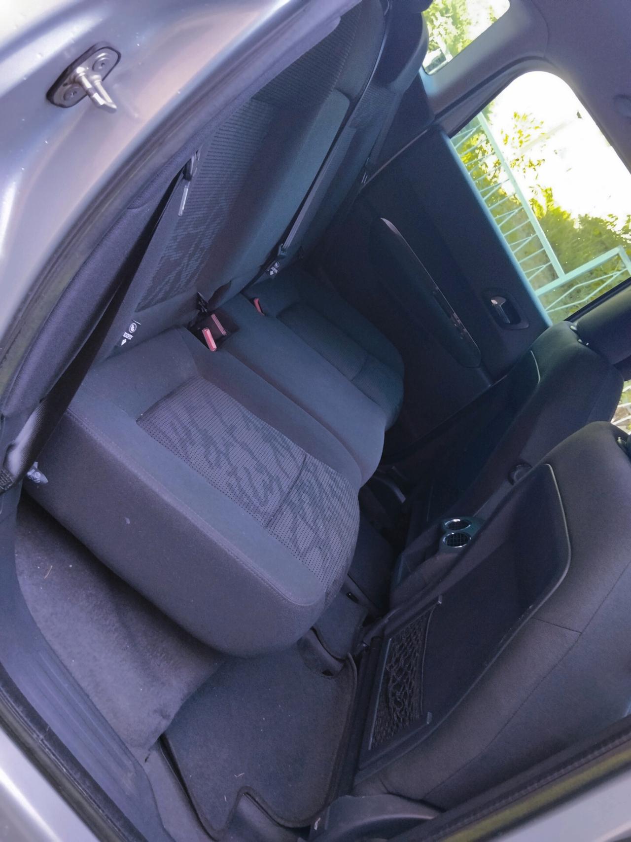 Peugeot 3008 1.6 HDi 112CV Active