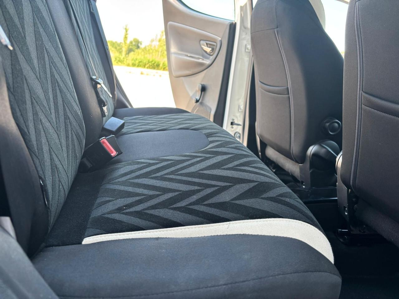 Lancia Ypsilon PLATINUM 0.9 TwinAir 85 CV DFN 5p.