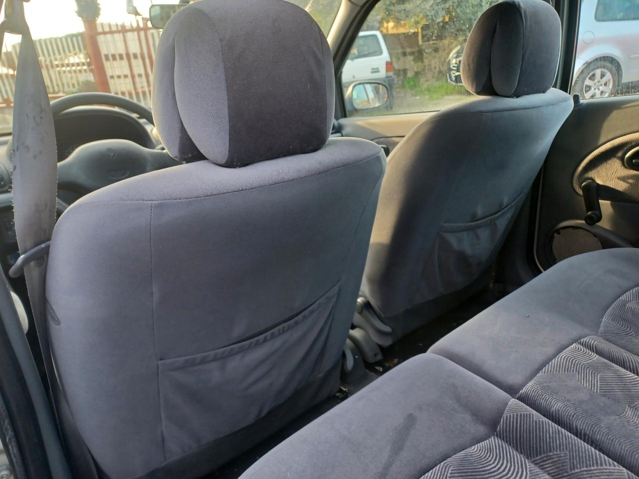 Renault Clio AUTOMATICA SOLO 30000 KM!!!!!