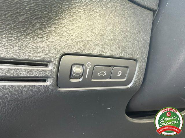 VOLVO XC40 T4 Recharge Plug-in Hybrid automatico Ultimate Bri