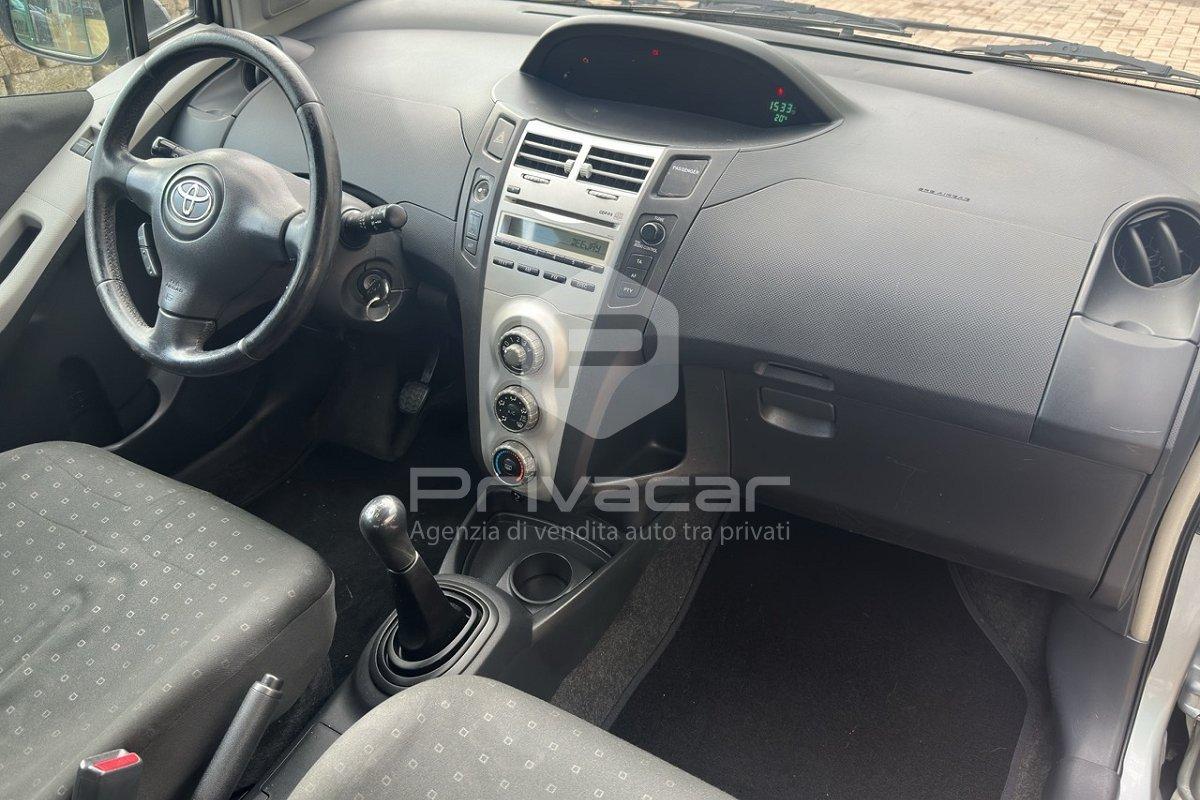 TOYOTA Yaris 1.3 3 porte Luna