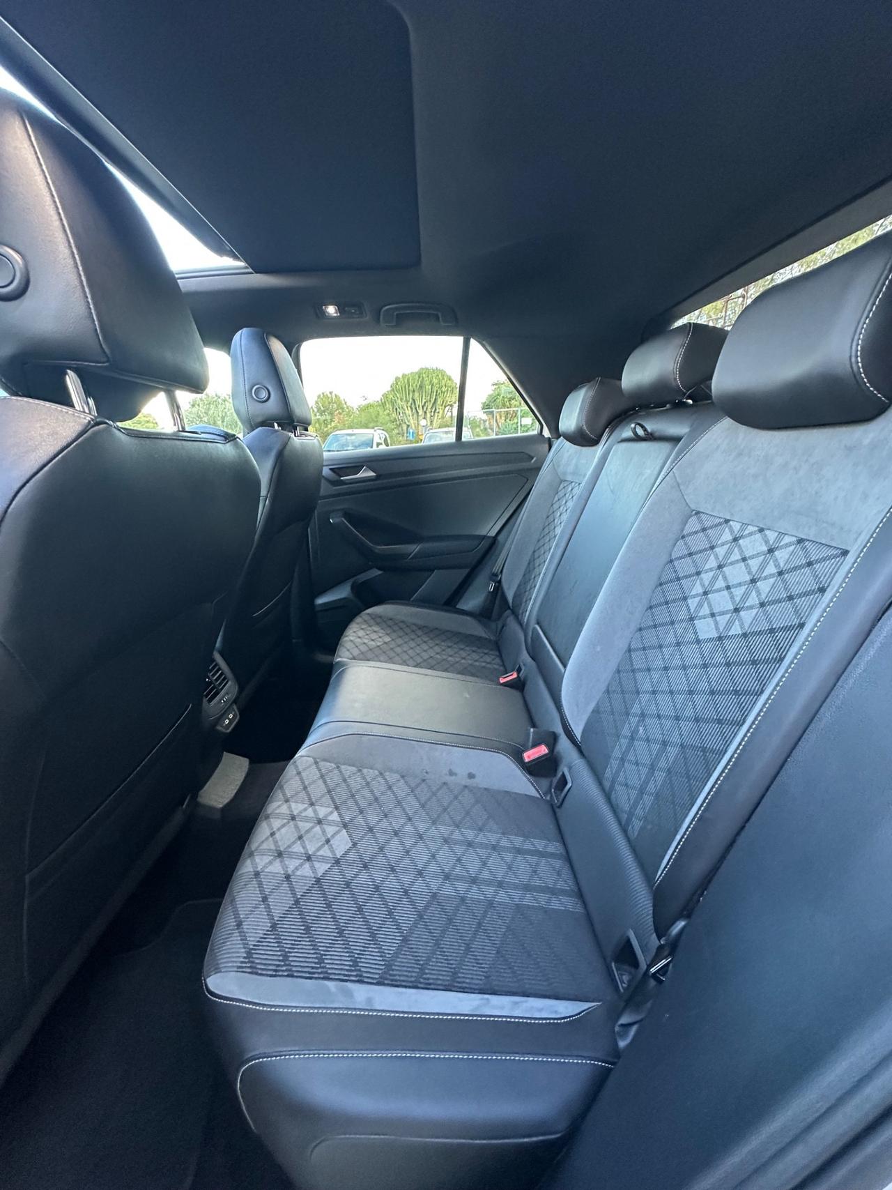 Volkswagen T-Roc 2.0 TDI SCR 150 CV DSG R-Line