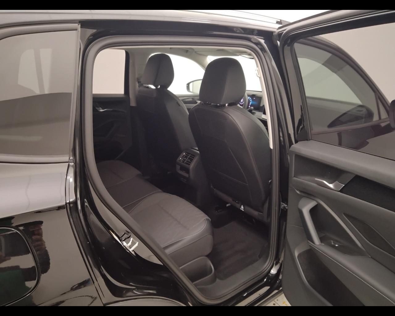 VOLKSWAGEN Tiguan III 2024 - Tiguan 1.5 tsi ehybrid Edition Plus 204cv dsg