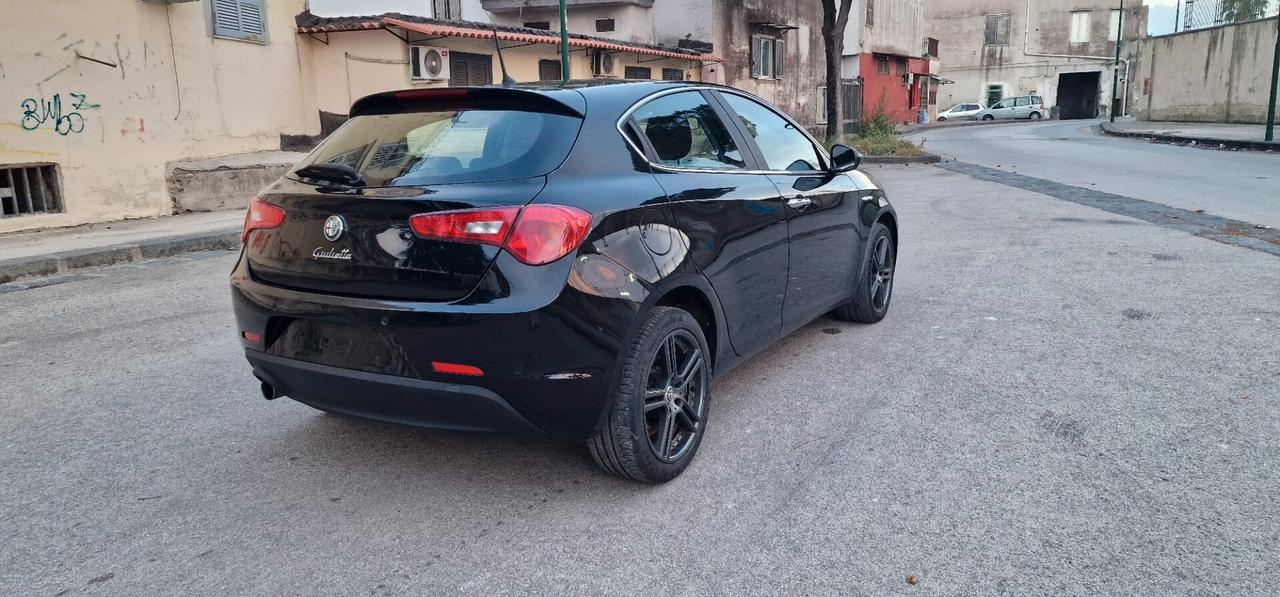 Alfa Romeo Giulietta 1.6 JTDm-2 105 CV Exclusive TOTAL BLACK