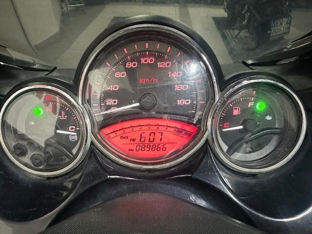 Yamaha T Max XP500A HTS - HIGH TECH SILVER