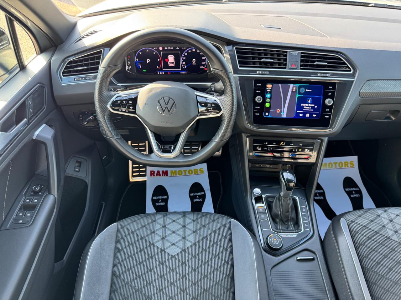 Volkswagen Tiguan R-LINE 2.0 TDI 150 CV DSG 4MOTION