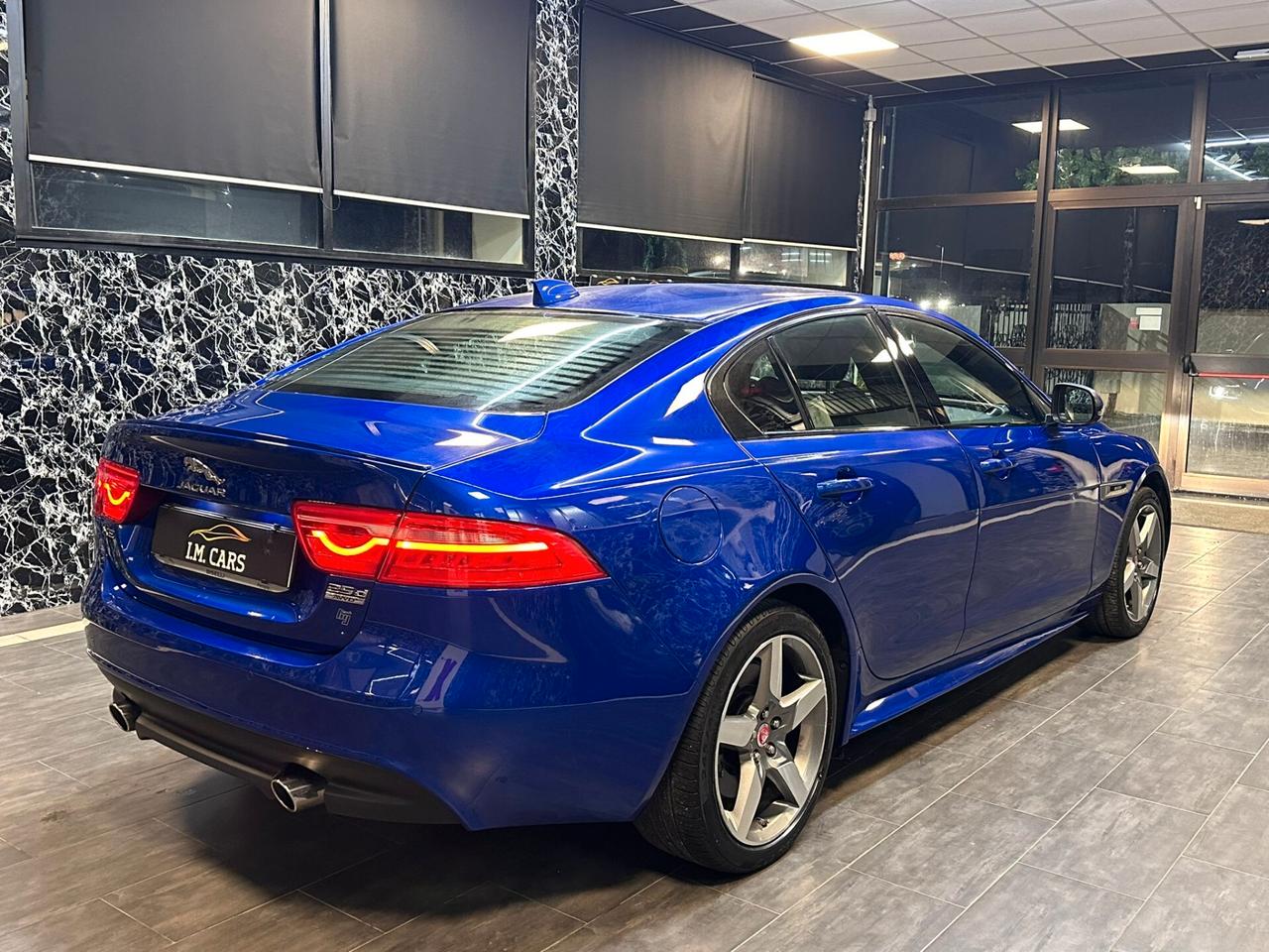 Jaguar XE 2.0 D 240 CV AWD aut. R-Sport