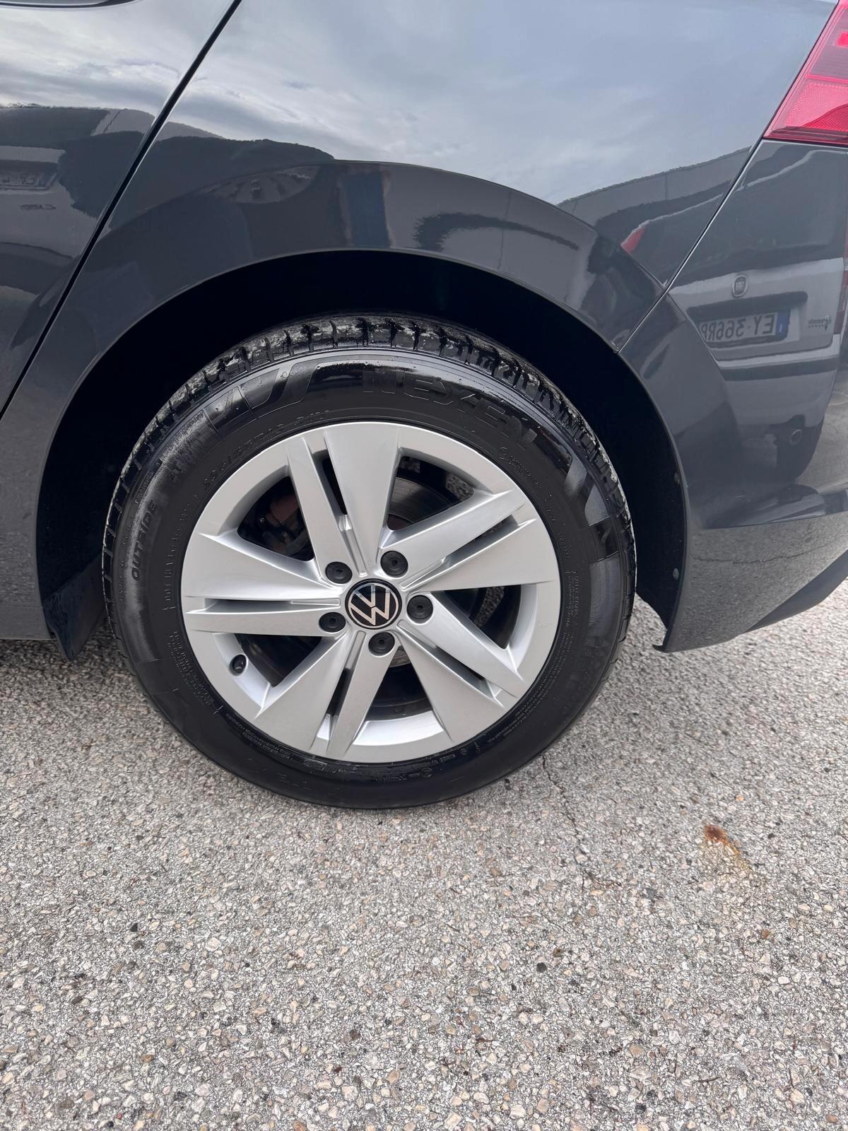 Volkswagen Golf 1.5 TGI DSG Life