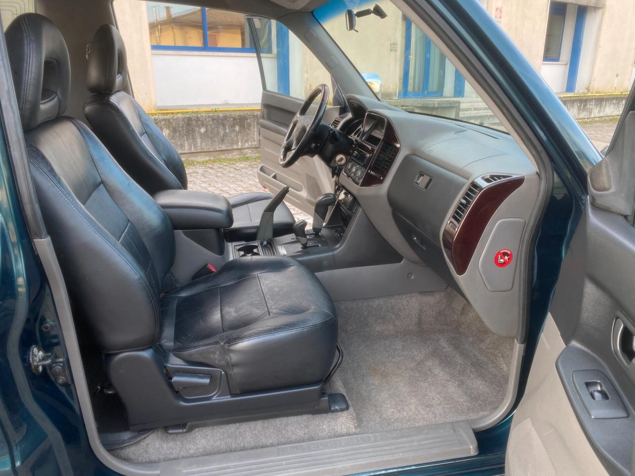 Mitsubishi Pajero 3.2DI-D GLS Autocarro Automatic