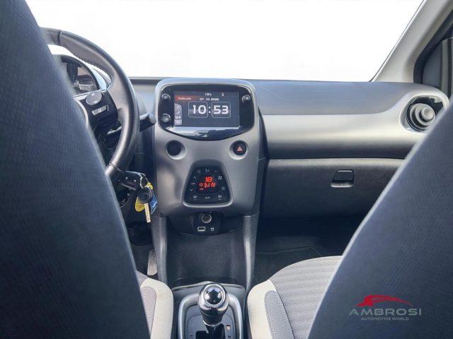 TOYOTA Aygo Connect 1.0 VVT-i 72 CV 5 porte x-play MMT