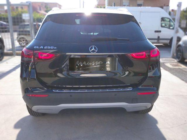 MERCEDES-BENZ GLA 250 e Plug-in hybrid Automatic Sport