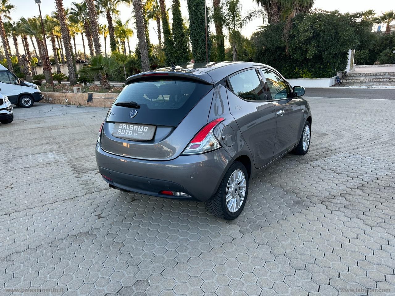 LANCIA Ypsilon 1.2 69 CV 5p. Gold
