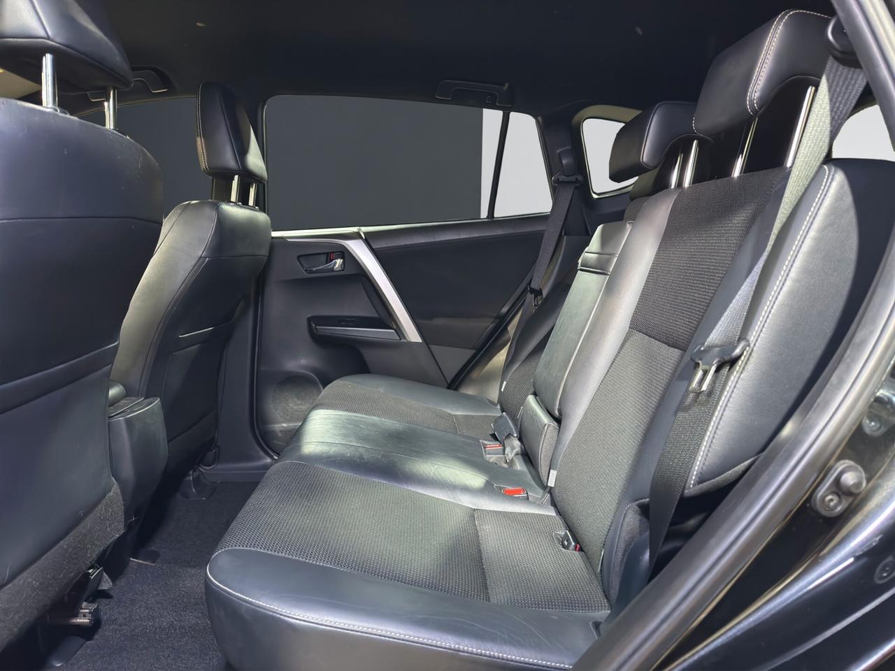 Toyota RAV 4 RAV4 2.5 Hybrid 2WD Style FULL