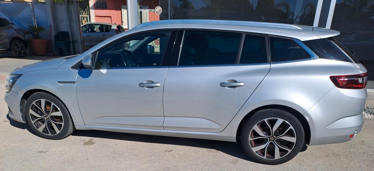 Renault Megane Blue 1.5 dCi 115 CV Intens 19