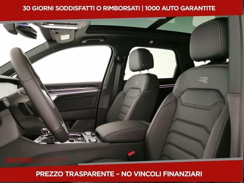 Volkswagen Touareg 3.0 V6 tdi scr R-Line 286cv auto