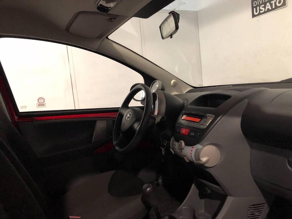 Toyota Aygo 5 Porte 1.0 VVT-i Sol