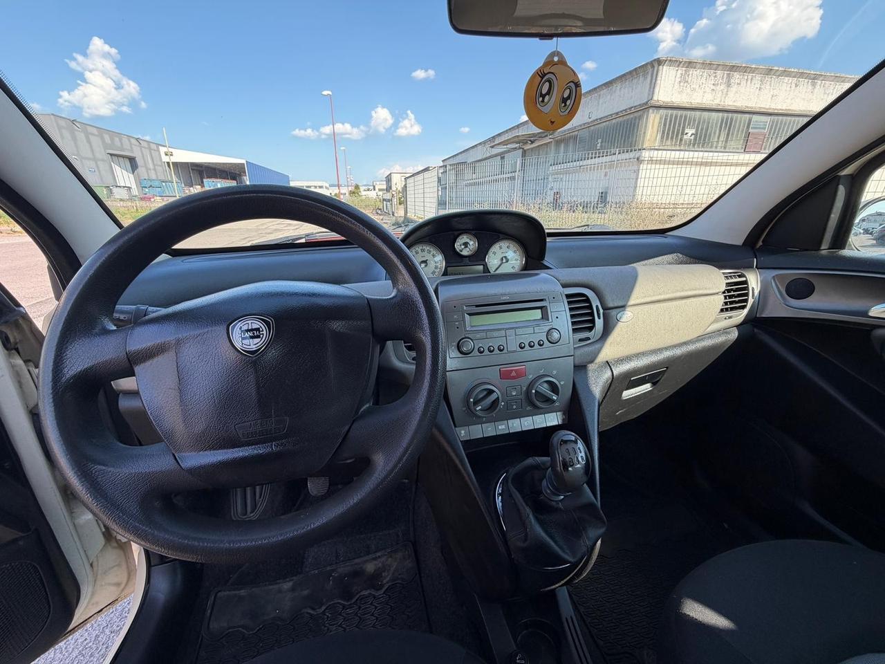Lancia Ypsilon