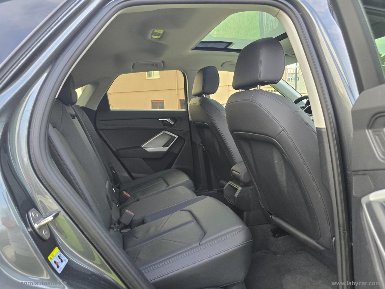 AUDI Q3 SPB 35 TDI S tronic S-LINE