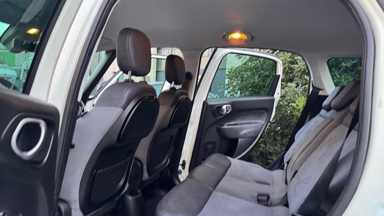 Fiat 500L Living 1.6 Multijet 120 CV Lounge ok neo patentati