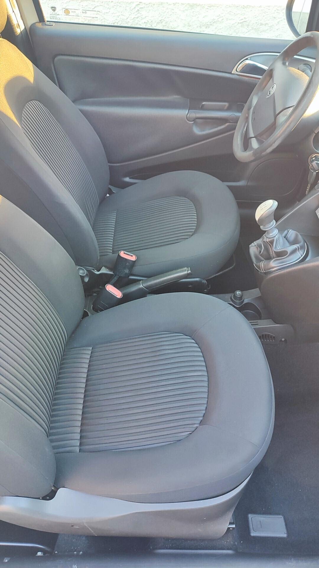 Lancia Ypsilon 1.2 Oro