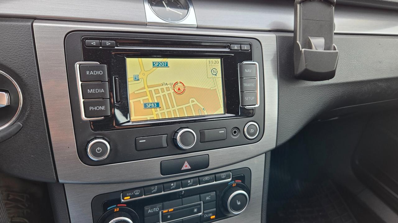 Volkswagen Passat Var. 1.6 TDI BlueMotion Tech. Navi