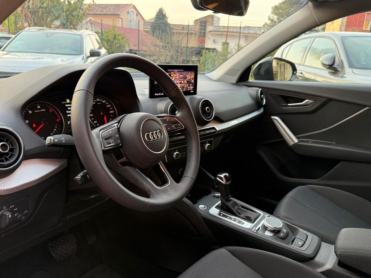 Audi Q2 35 TDI S tronic Business